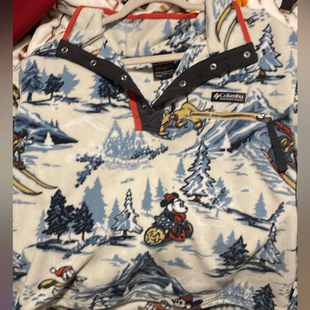 COPY - Columbia sports Disney fleece jacket